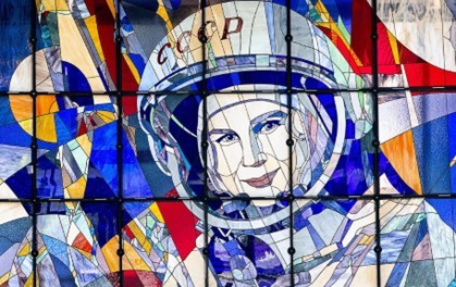 Valentina Tereshkova, la primera mujer astronauta Valentina Tereshkova, la primera mujer astronauta