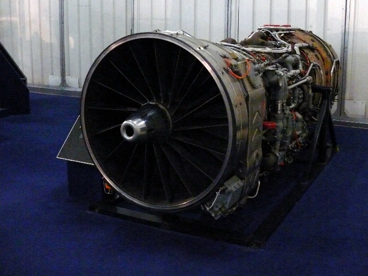 3 Potente motor Rolls-Royce.jpg