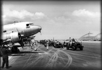 Alemán pasa revista en Santa Lucía.jpg