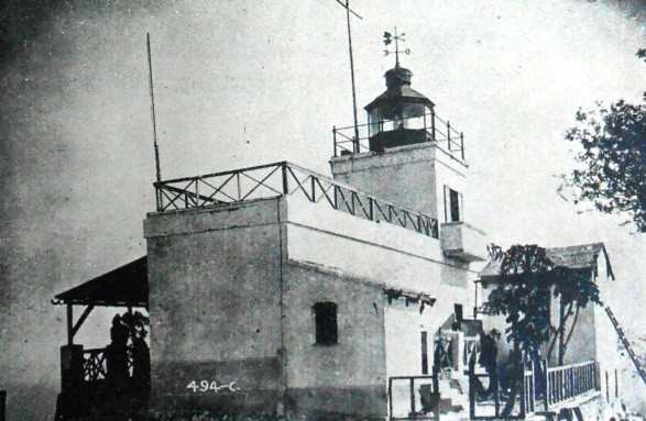 Faro de Mazatlán.jpg Faro de Mazatlán, Memoria SCOP 1927-1928.