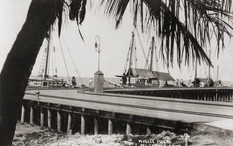 Muelle fiscal de Ciudad del Carmen.jpg