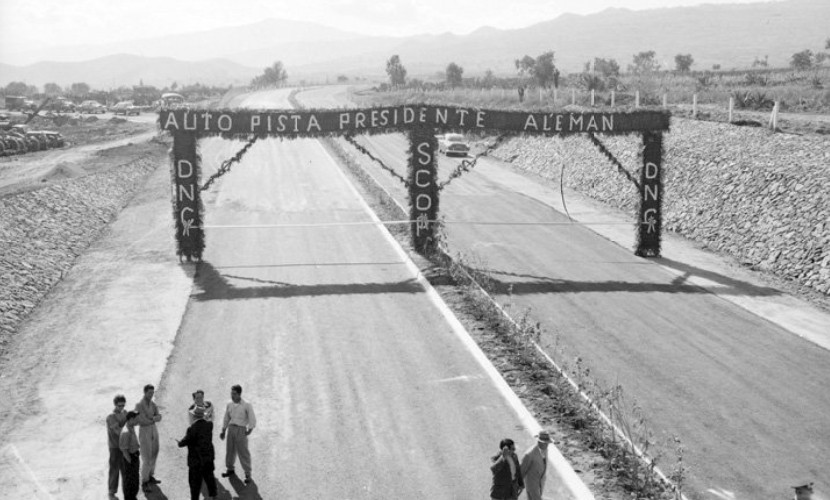 Autopista México - Cuernavaca Autopista México - Cuernavaca