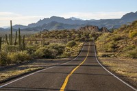 Caminos nuevos, caminos viejos: Carretera Transpeninsular