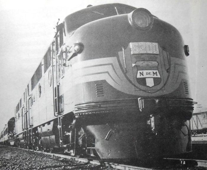 1 Una de las 173 locomotoras.jpg