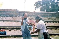 3 Poco más de un centenar de vendedoras.jpg