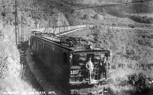 4 Locomotora eléctrica en las Cumbres de Maltrata.jpg