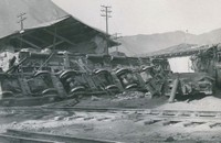 Las locomotoras 1008 y 1007 volcadas.jpg