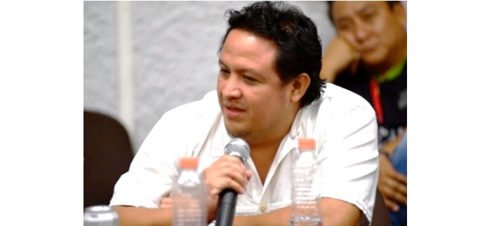 El ingeniero Uc es Residente de Obra en el municipio de Candelaria.jpg El ingeniero Uc es Residente de Obra en el municipio de Candelaria, lleva apenas una década trabajando en la Residencia General de Carreteras Alimentadoras en el Centro SCT- Campeche.