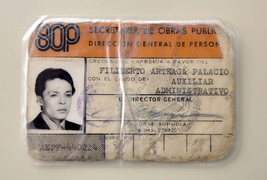 10.JPG Credencial otorgada por la SOP (Secretaría de Obras Públicas).